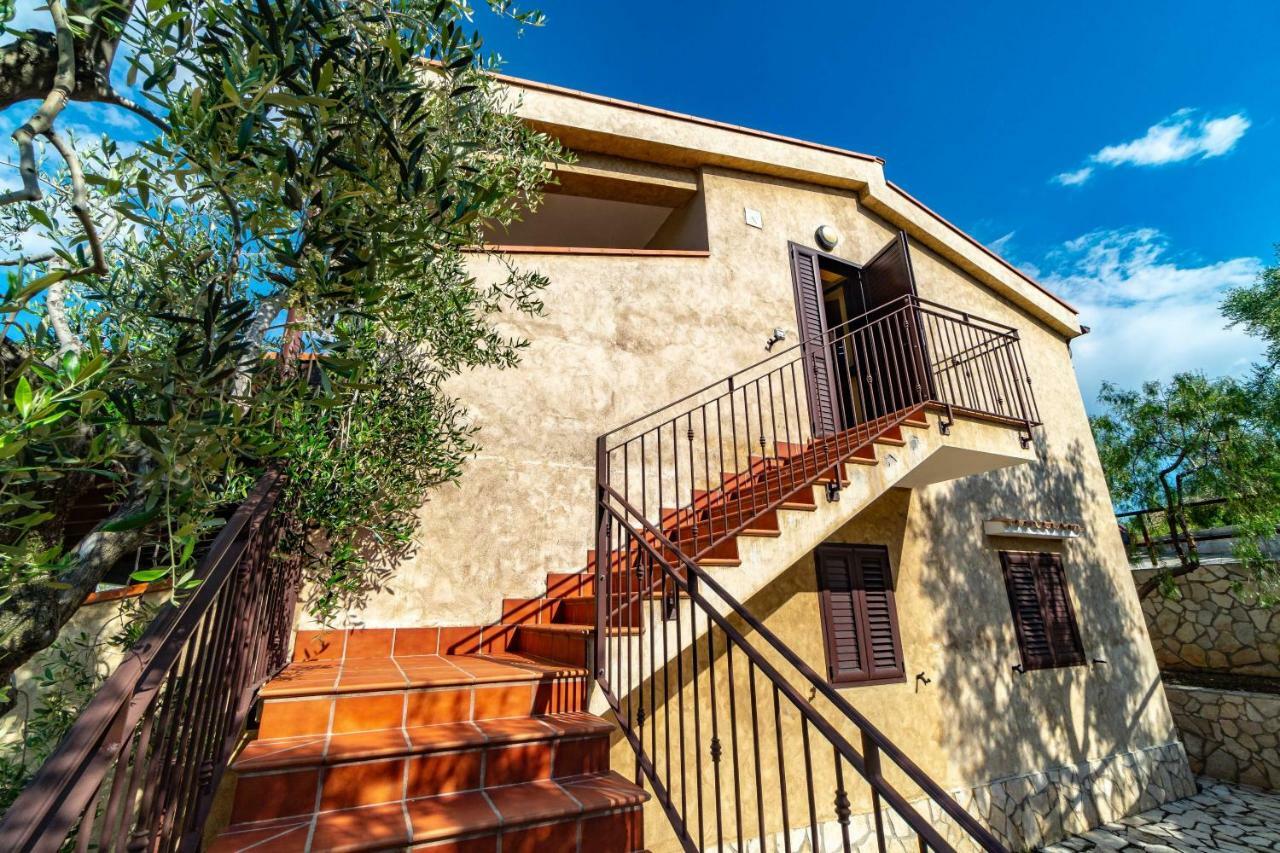 Villa Mapa - Appartamenti Vicino Al Mare Vieste Luaran gambar
